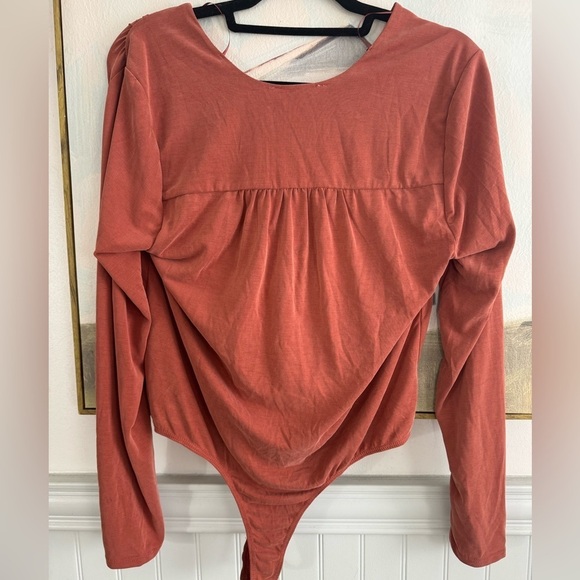GREEN ENVELOPE Soft Touch Burnt Orange Wrap Bodysuit NWT Size Large - Picture 7 of 7